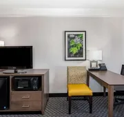 La Quinta Inn & Suites by Wyndham Denver Boulder-Louisville hotel detail image 5