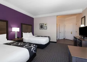 La Quinta Inn & Suites by Wyndham Denver Boulder-Louisville hotel thumbnail 7