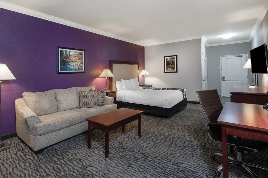 La Quinta Inn & Suites by Wyndham Loveland/Estes Park hotel detail image 2