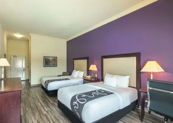 La Quinta Inn & Suites by Wyndham Loveland/Estes Park hotel thumbnail 5