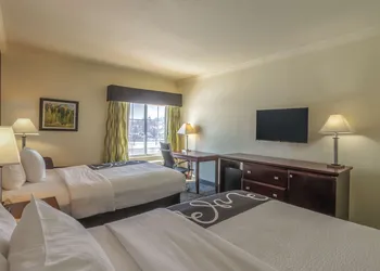 La Quinta Inn & Suites by Wyndham Loveland/Estes Park hotel thumbnail 6