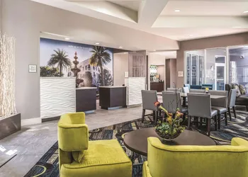 La Quinta Inn & Suites by Wyndham Orlando Lake Mary hotel thumbnail 5