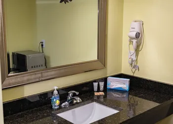 Travel Inn of Riviera Beach hotel thumbnail 7