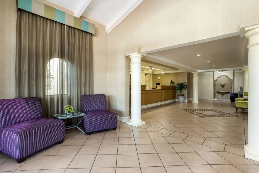 La Quinta Inn Tampa Airport Stadium Westshore hotel detail image 2