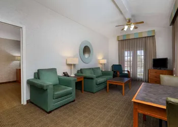 La Quinta Inn Tampa Airport Stadium Westshore hotel thumbnail 5