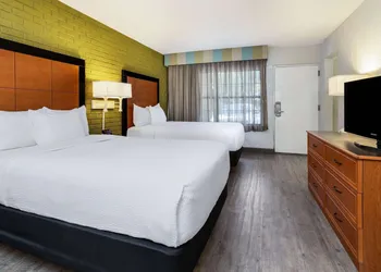 La Quinta Inn Tampa Airport Stadium Westshore hotel thumbnail 7