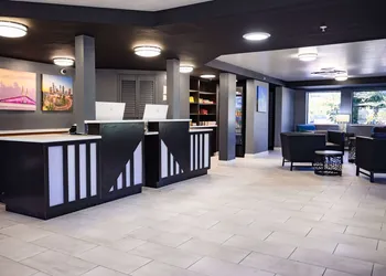 La Quinta Inn by Wyndham Tampa Near Busch Gardens hotel thumbnail 2