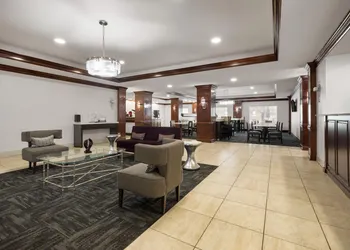 La Quinta Inn & Suites by Wyndham Savannah Airport - Pooler hotel thumbnail 4