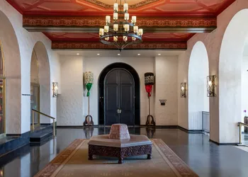 The Royal Hawaiian, a Luxury Collection Resort, Waikiki hotel thumbnail 5