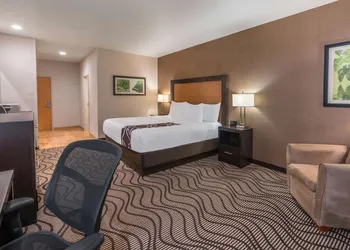 La Quinta Inn & Suites by Wyndham Idaho Falls/Ammon hotel thumbnail 6