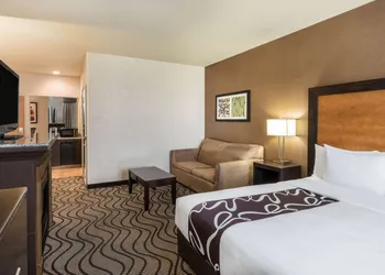 La Quinta Inn & Suites by Wyndham Idaho Falls/Ammon hotel thumbnail 7