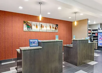 La Quinta Inn & Suites by Wyndham Paducah hotel thumbnail 6