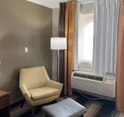 Red Lion Inn & Suites Junction City hotel detail image 7