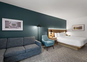 La Quinta Inn & Suites by Wyndham Lexington South / Hamburg hotel thumbnail 8