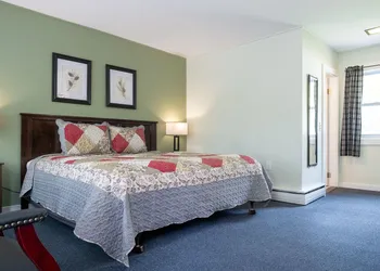 Acadia Pines Motel hotel thumbnail 2