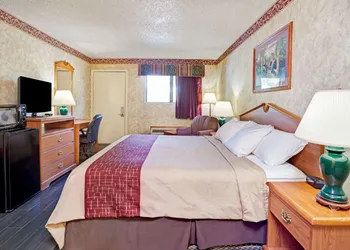 Americas Best Value Inn & Suites Monroe hotel thumbnail 7