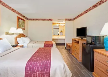 Americas Best Value Inn & Suites Monroe hotel thumbnail 8