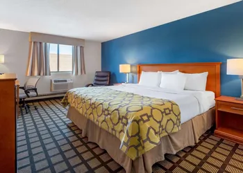 Baymont by Wyndham Rochester Mayo Clinic Area hotel thumbnail 8