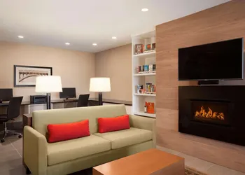 Country Inn & Suites by Radisson, Bozeman, MT hotel thumbnail 2