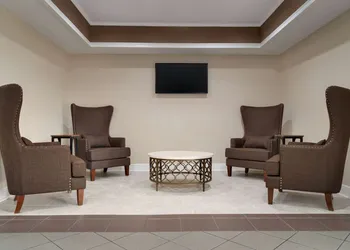 Super 8 by Wyndham Pearl/Jackson Airport hotel thumbnail 2