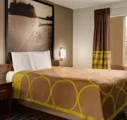 Super 8 by Wyndham Pearl/Jackson Airport hotel detail image 4
