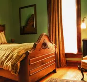 Whiskey Mansion hotel detail image 3