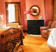 Whiskey Mansion hotel detail image 4