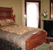 Whiskey Mansion hotel detail image 7