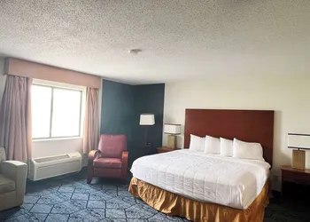 Baymont by Wyndham Columbia, MO hotel thumbnail 5