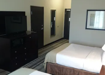 Holiday Inn Express & Suites Nevada by IHG hotel thumbnail 6
