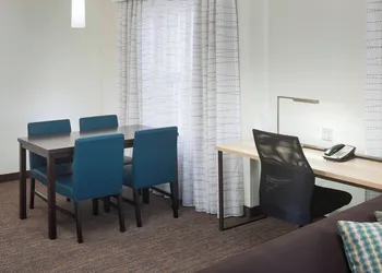 Residence Inn by Marriott Kansas City Country Club Plaza hotel thumbnail 3