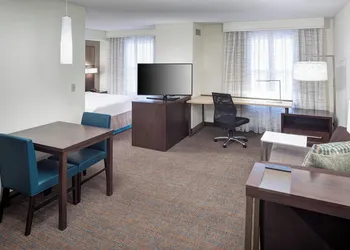 Residence Inn by Marriott Kansas City Country Club Plaza hotel thumbnail 5