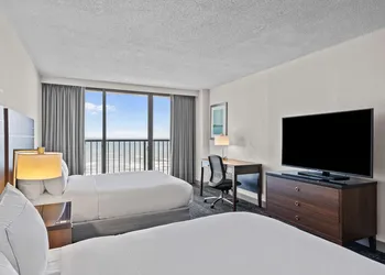 DoubleTree by Hilton Atlantic Beach Oceanfront hotel thumbnail 7