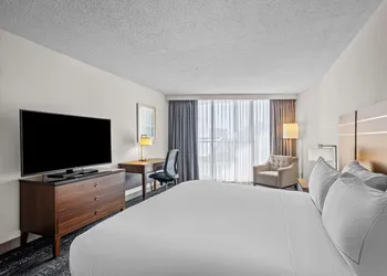 DoubleTree by Hilton Atlantic Beach Oceanfront hotel thumbnail 8