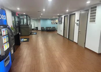 Days Inn by Wyndham Brooklyn Borough Park hotel thumbnail 4