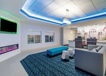 La Quinta Inn & Suites by Wyndham Latham Albany Airport hotel thumbnail 2