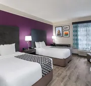 La Quinta Inn & Suites by Wyndham Latham Albany Airport hotel detail image 5