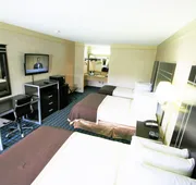 Deluxe Inn Fayetteville - I-95 Exit 49 hotel detail image 7
