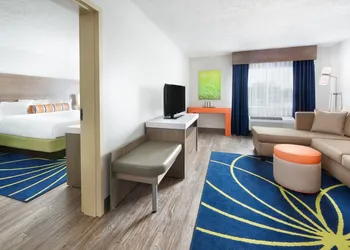 Hotel Indigo Cleveland-Beachwood by IHG hotel thumbnail 3