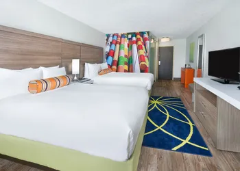 Hotel Indigo Cleveland-Beachwood by IHG hotel thumbnail 5