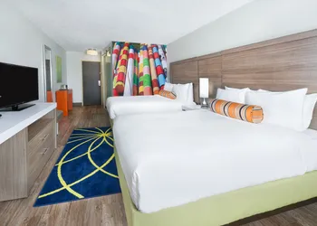 Hotel Indigo Cleveland-Beachwood by IHG hotel thumbnail 7