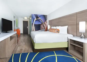 Hotel Indigo Cleveland-Beachwood by IHG hotel thumbnail 8