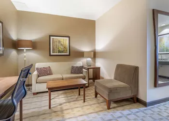 Best Western Premier Boulder Falls Inn hotel thumbnail 6