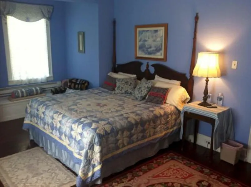Six Acres Bed & Breakfast hotel detail image 6