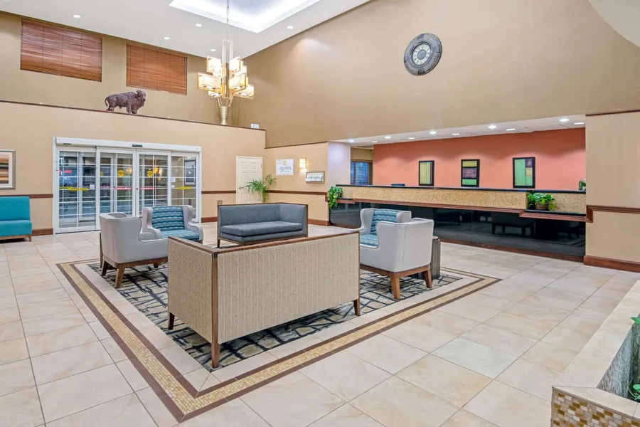 La Quinta Inn & Suites by Wyndham Lawton / Fort Sill hotel detail image 2