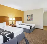 La Quinta Inn & Suites by Wyndham Lawton / Fort Sill hotel detail image 4