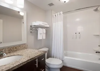 Towneplace Suites Oklahoma City Airport hotel thumbnail 6