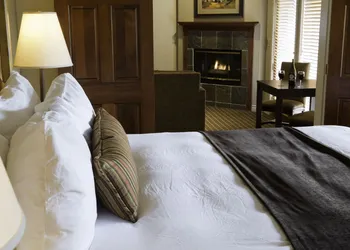 Pine Ridge Inn hotel thumbnail 8
