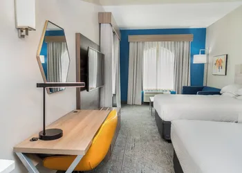 Holiday Inn Express Hotel & Suites Pittsburgh-South Side by IHG hotel thumbnail 5