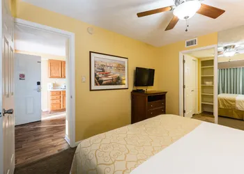 Jade Tree Cove hotel thumbnail 5